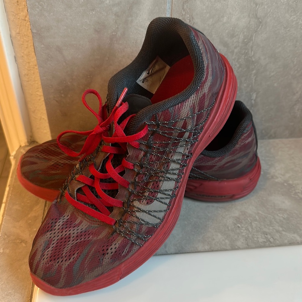 Nike Gyakusou red size 10 running shoe